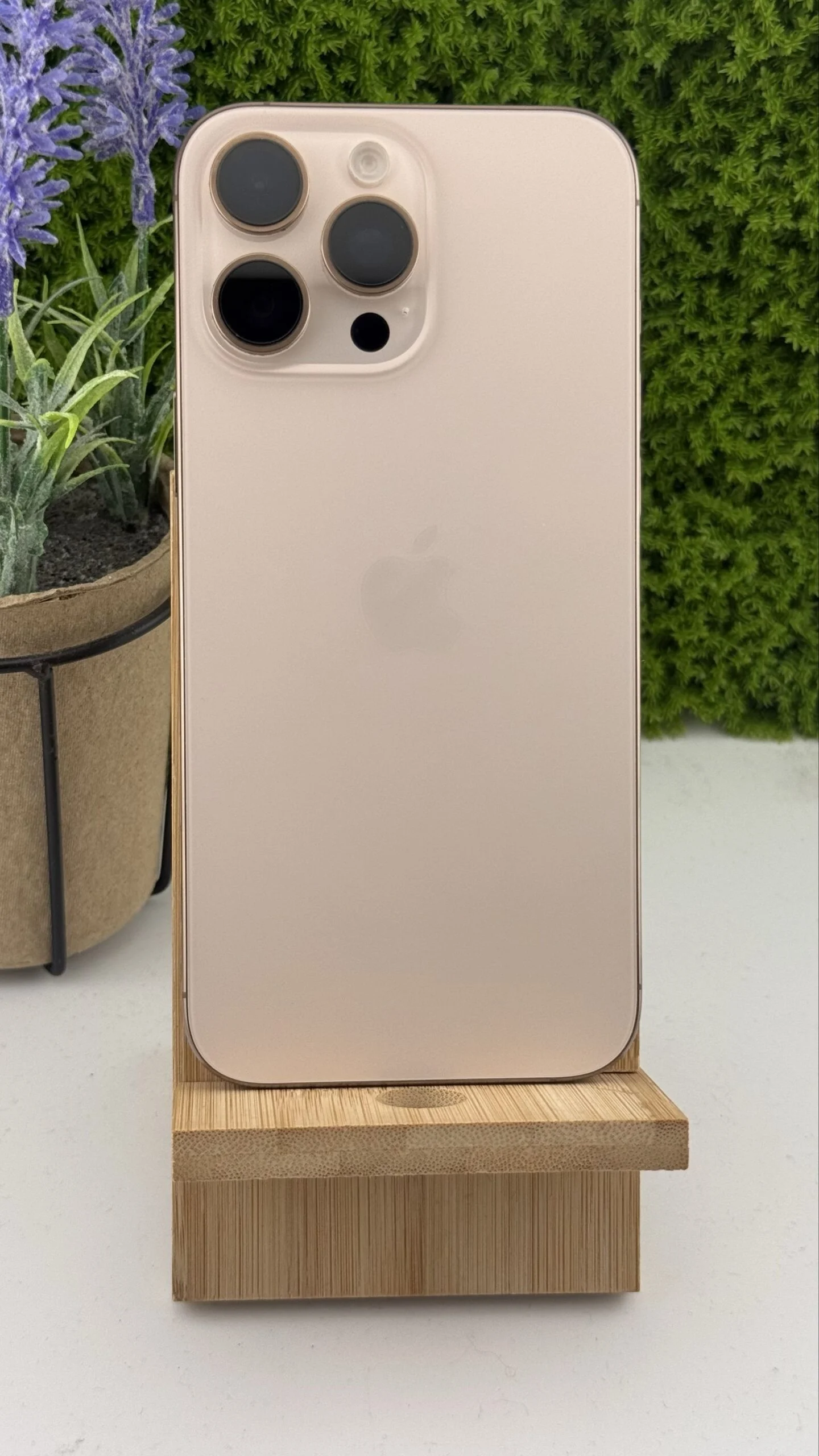 iPhone 16 Pro Max 256 GB Desert Titanium