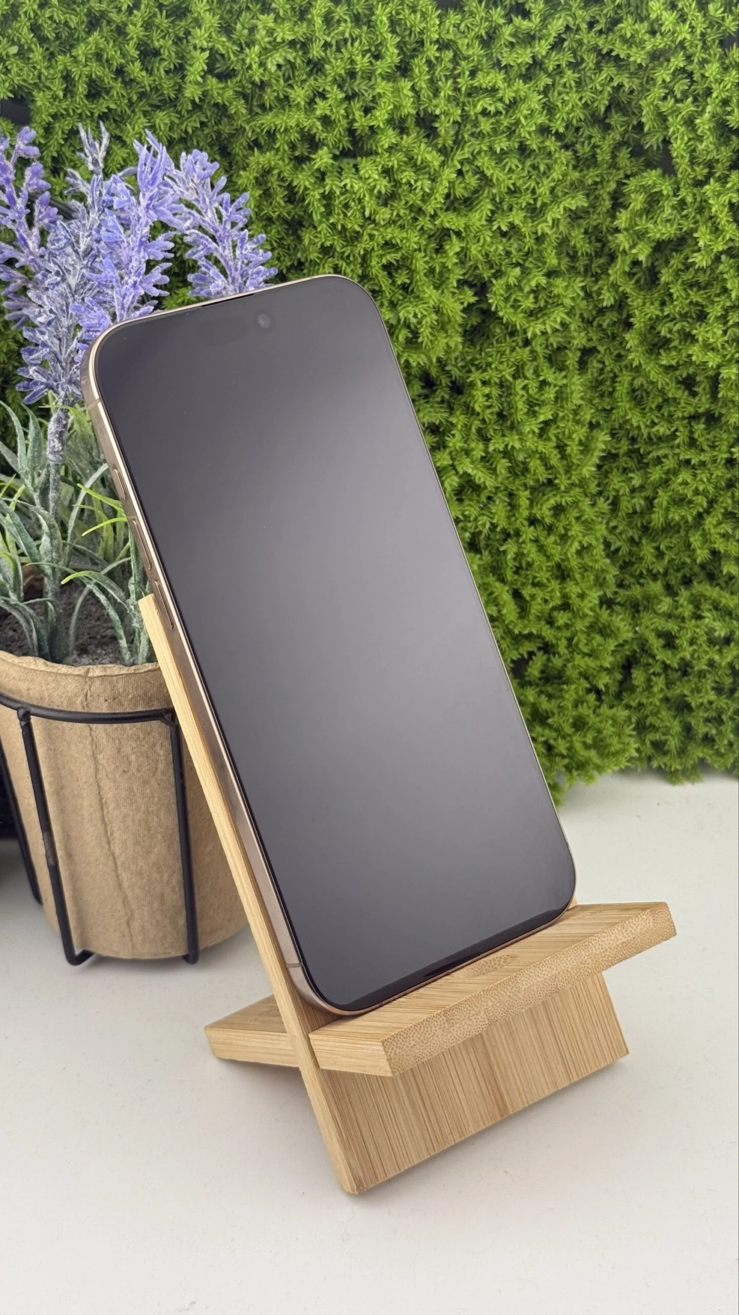 iPhone 16 Pro Max 256 GB Desert Titanium - zdjęcie 3