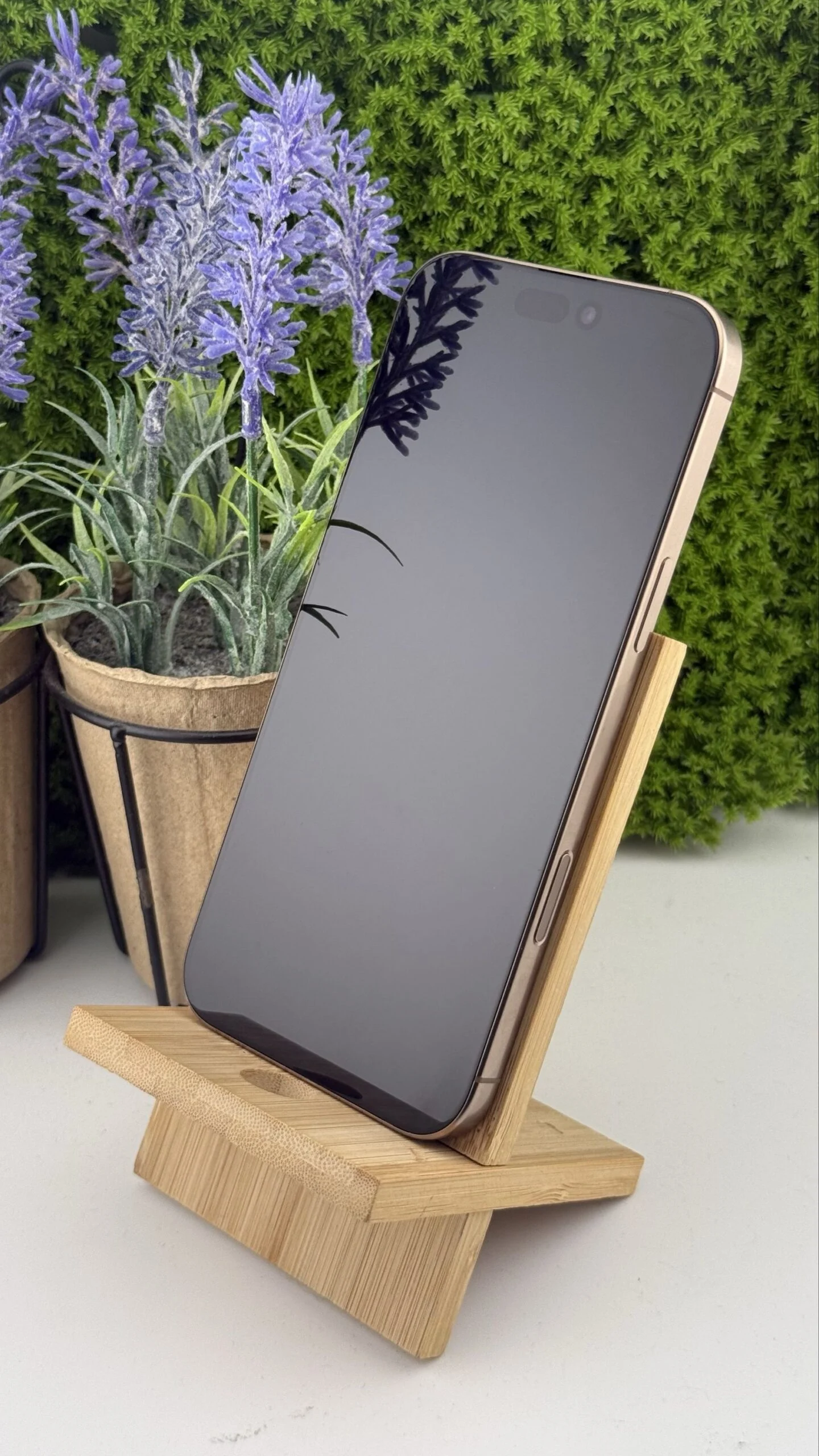 iPhone 16 Pro Max 256 GB Desert Titanium - zdjęcie 4